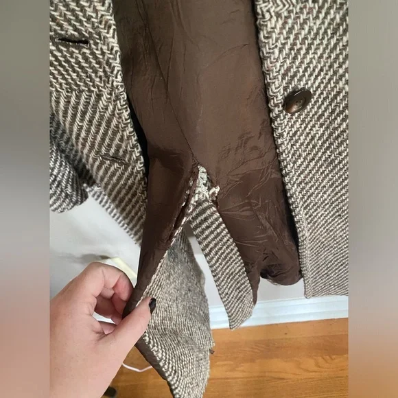 LOFT Herringbone Trench Coat with Faux Fur Collar - Picture 5 of 6